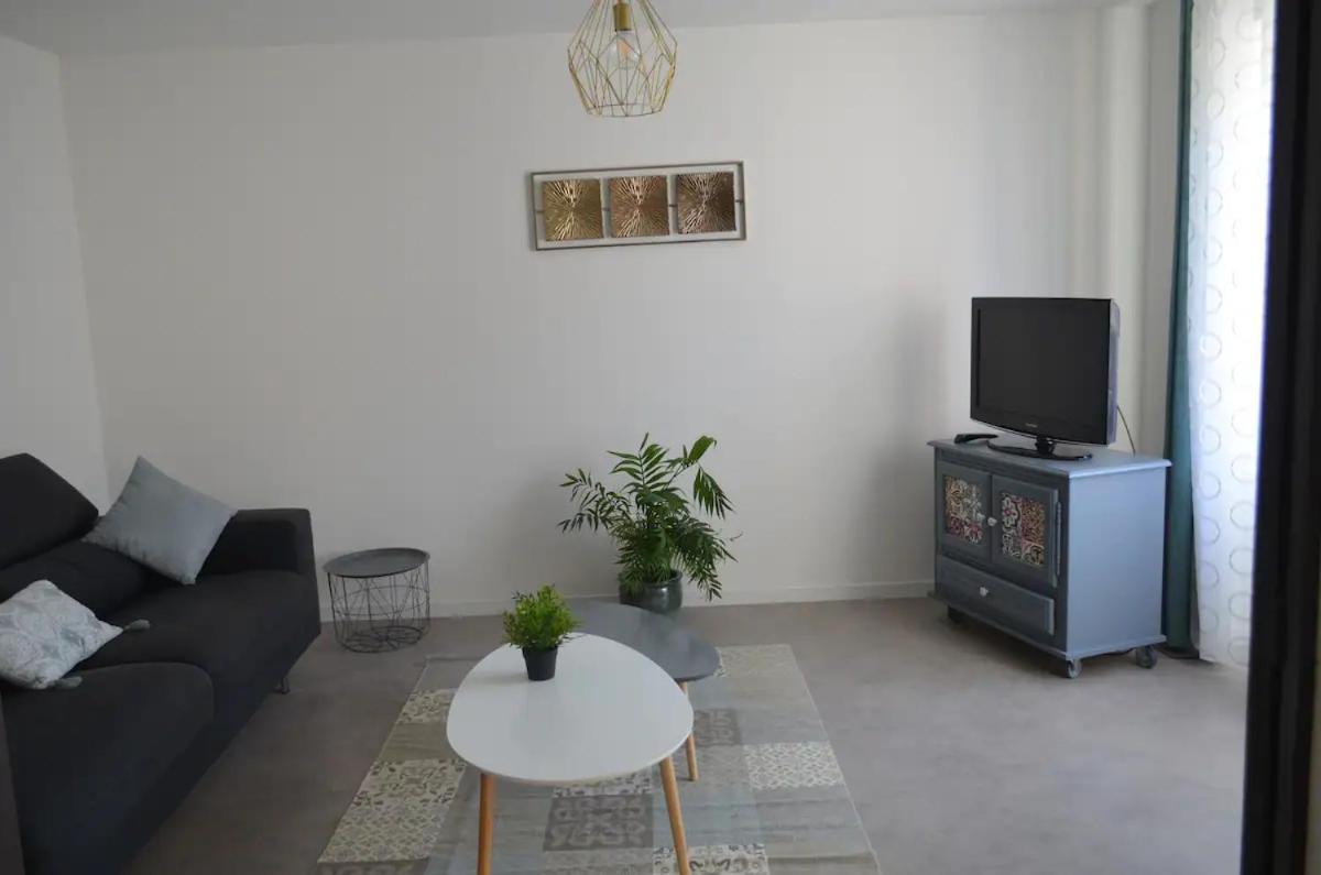 Agreable Maison Petit Jardin A 7 Minutes De Reims Pargny-les-Reims Exterior photo